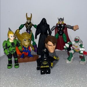 8x Figures like Marvel Star Wars Turtles Lego Batman